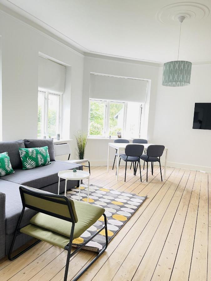 Aday - City Central Mansion - 1 Bedroom Apartment With Garden Ålborg Exteriör bild